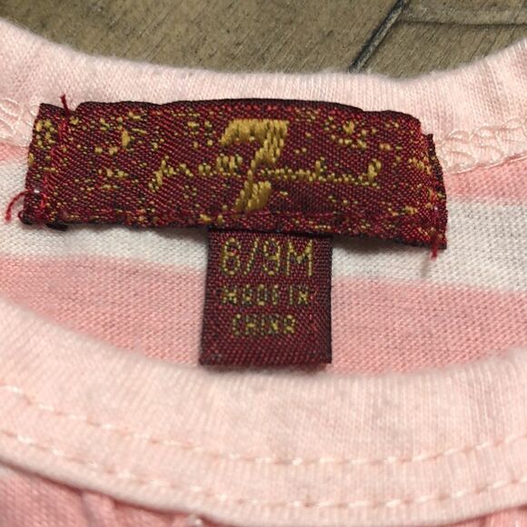 7 for all Mankind Flutter Sleeve Onesie. Pastel Pink Stripe CottonPolyblend 6-9m - Picture 3 of 5